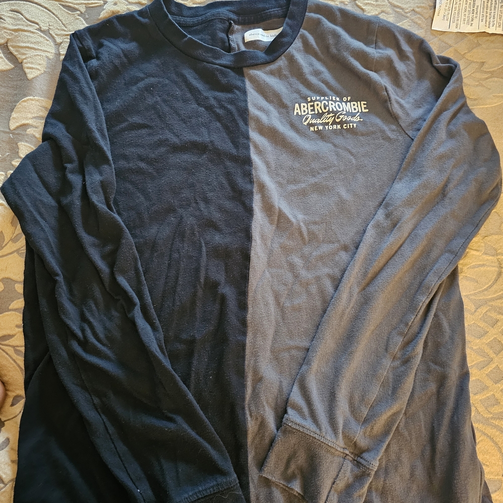 Abercrombie Kids Black and Gray Long Sleeve Tee